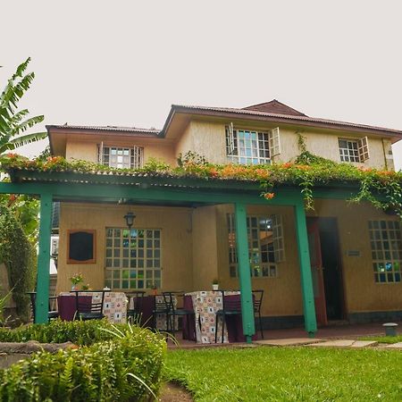 Crest Safari Lodge Bed And Breakfast Arusha Exterior photo